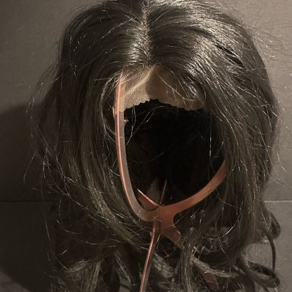 Elegant Black Hair Wig - Picture 3 of 7